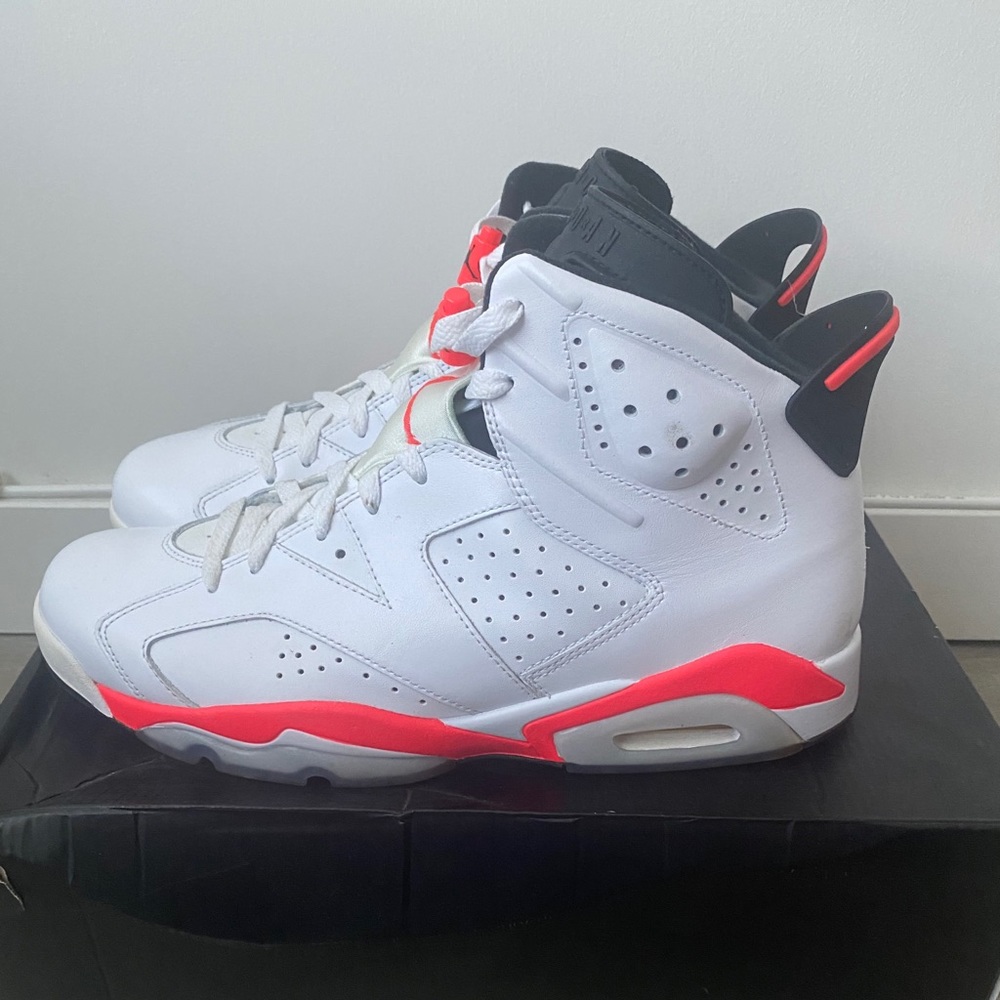 Retro 6 - Picture 2 of 4